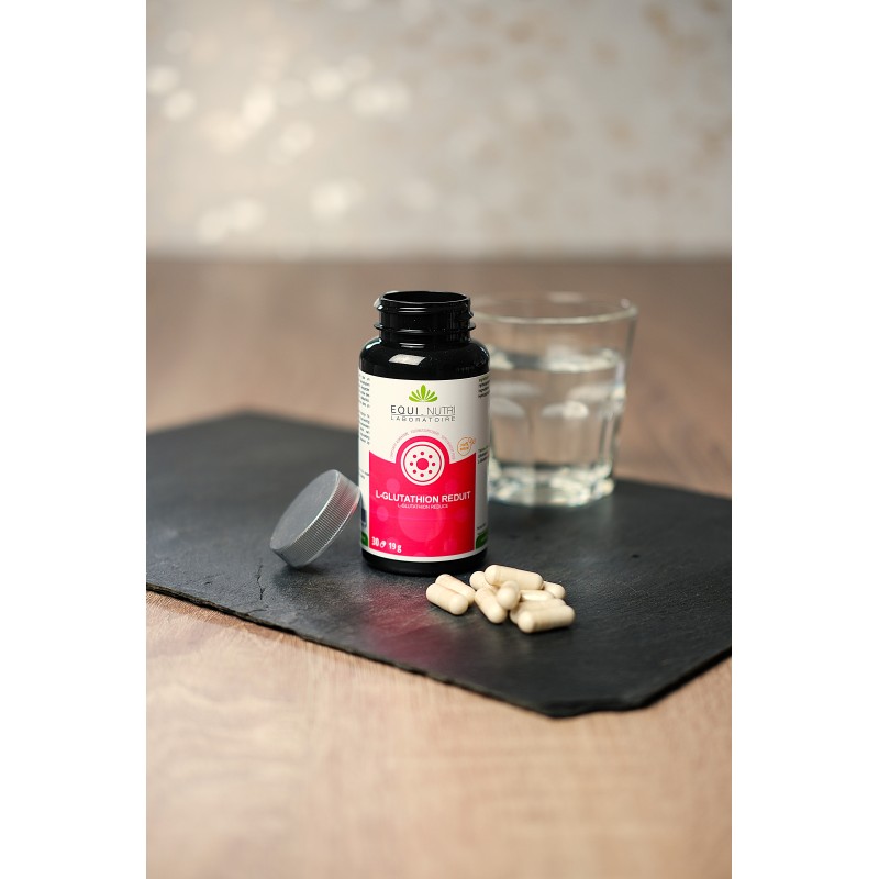 glutathion reduit Glutathion Réduit 500 mg PiùLife, 480 Comprimés Avec Vitamine C, NAC  (N-acétylcystéine) et Extrait de Chardon-Marie – Antioxydant, Soutien  Immunitaire main image 0